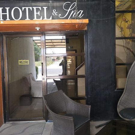 Antons Inn Hotel Balanga エクステリア 写真